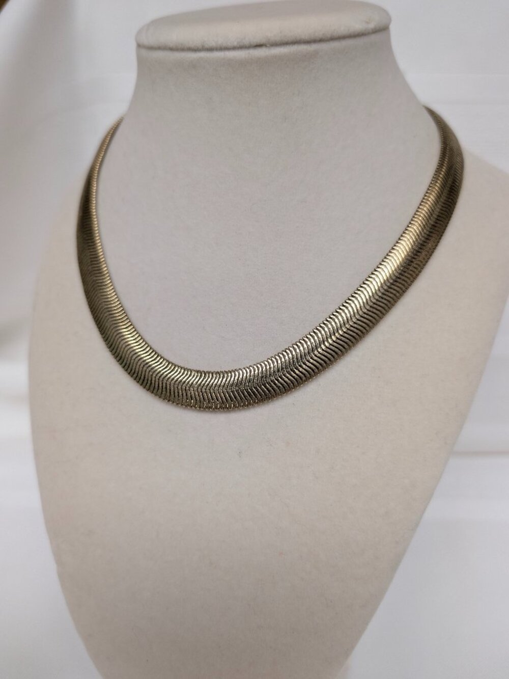 Vintage Gold Tone Large Herringbone Necklace --1/2" wide 14" Length